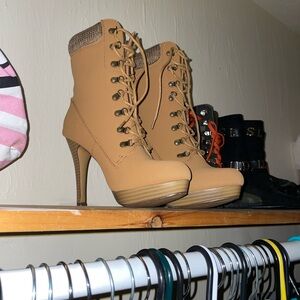 Tan Lace-Up Women's Boots